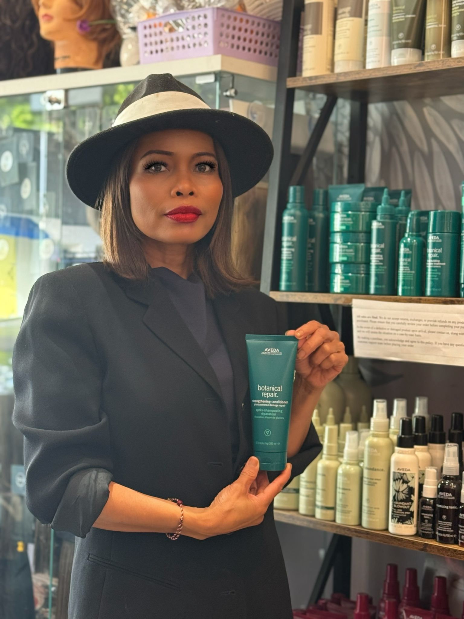 Leah Idelson, Master Stylist & Founder